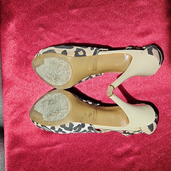 Guess Leopard Print peep toe adjustable buckle closure platform heels Size 6.5 - Picture 9 of 10